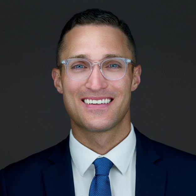 Zachary Lyons