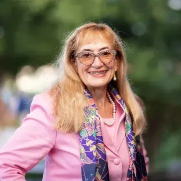 Louise Ellen Teitz