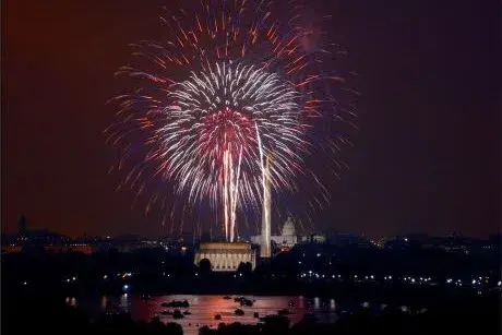 Fireworks above the Lincoln Memorial