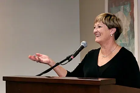 Linn Foster Freedman